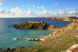 klifowe wybrzeże Malty